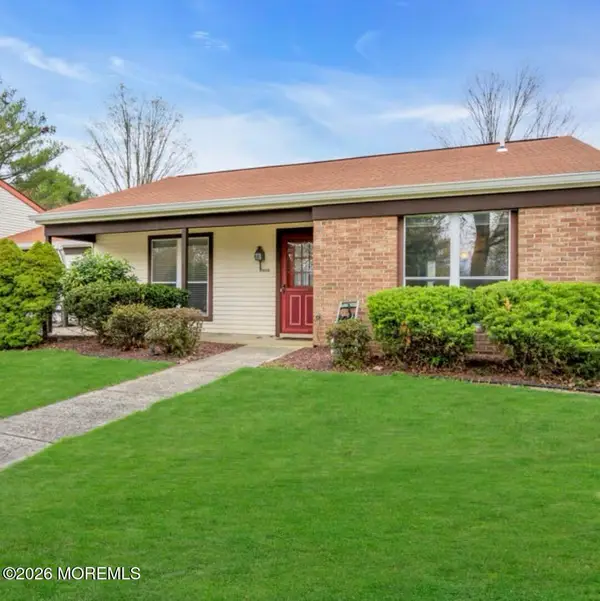 820B Liverpool Circle, Manchester, NJ 08759