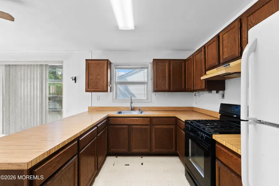 22 Encinitas Drive, Toms River, NJ 08757 - #2