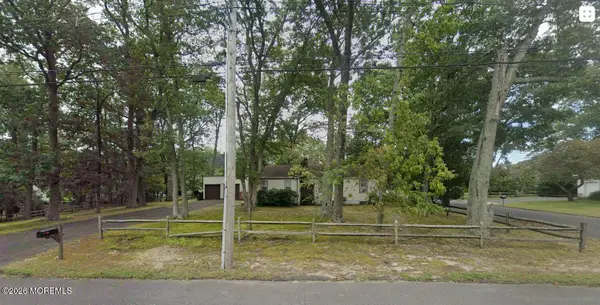 538 Lincoln Avenue, Oakhurst, NJ 07755