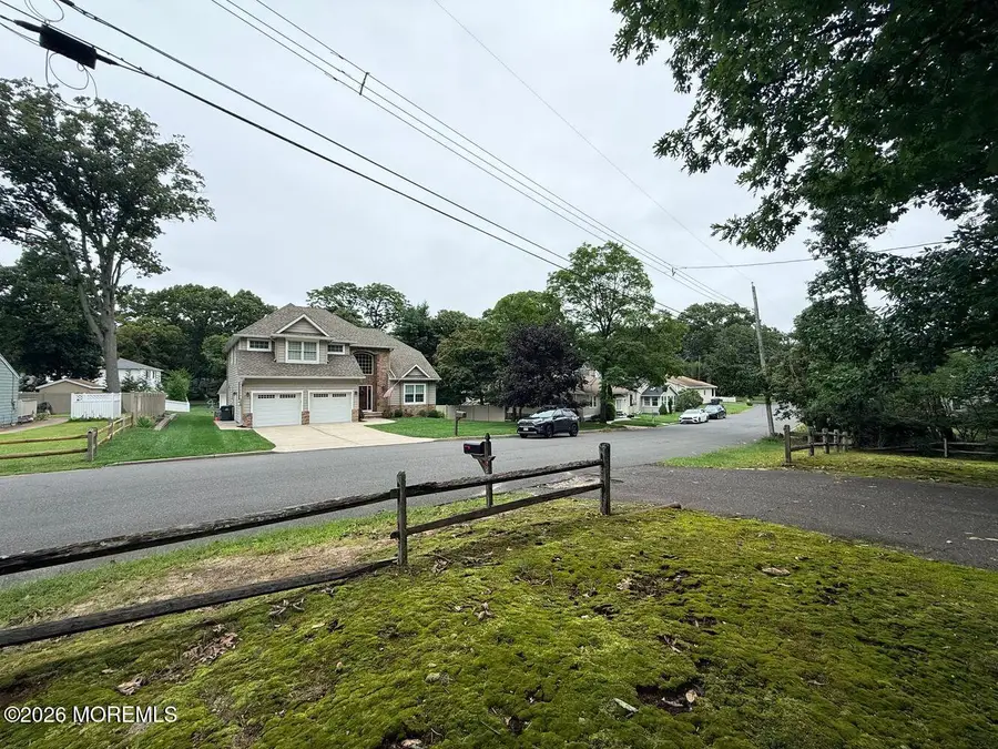 538 Lincoln Avenue, Oakhurst, NJ 07755 - #3