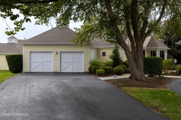 21 Adams Way, Shrewsbury Boro, NJ 07702