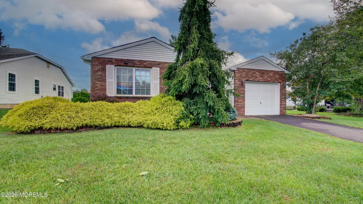 4 Lesley Drive, Marlboro, NJ 07746 - #1