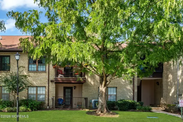 1102 Wellington Place, Matawan, NJ 07747