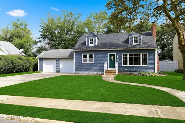 9 Hedge Street, Toms River, NJ 08753