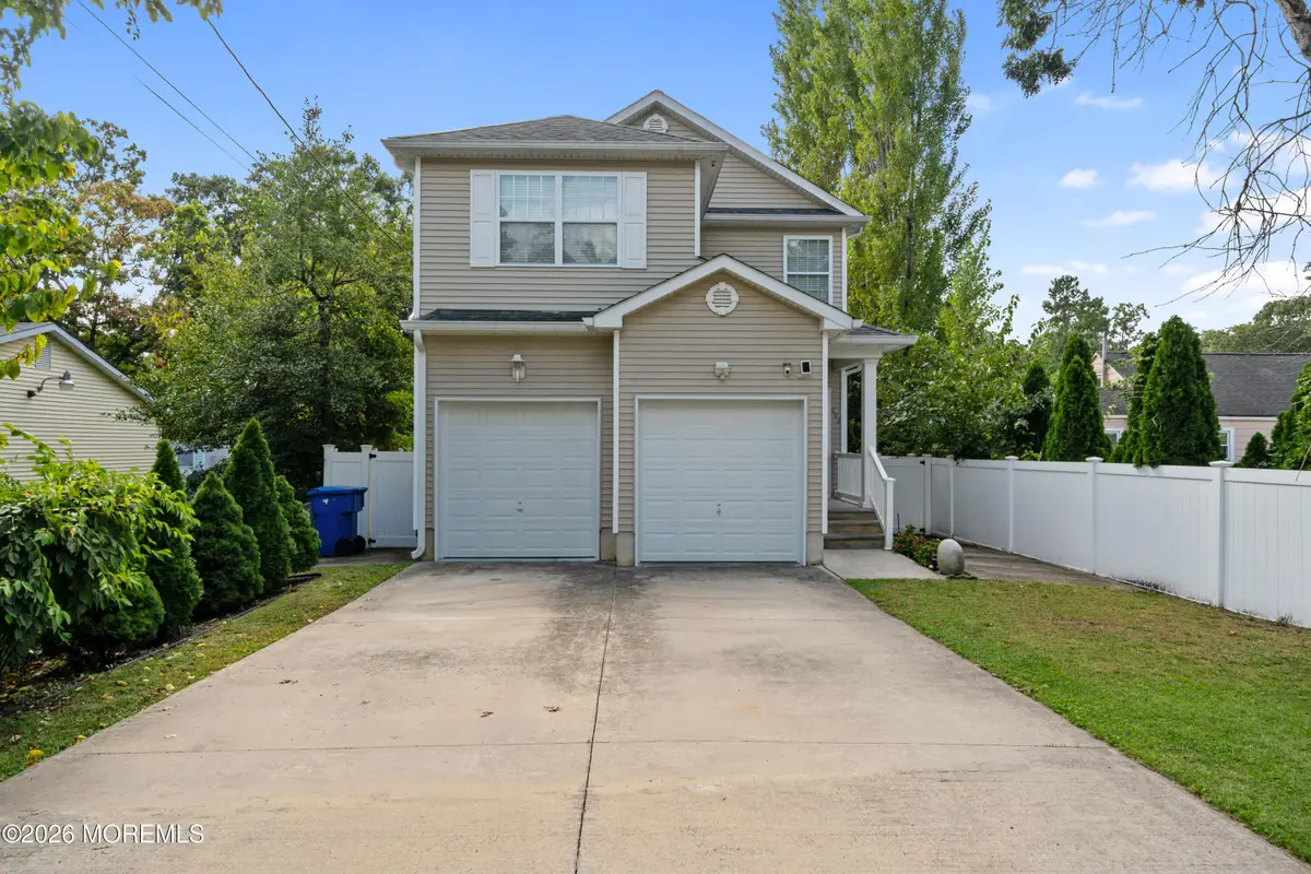 606 Barnegat Avenue, Toms River, NJ 08755 - #1