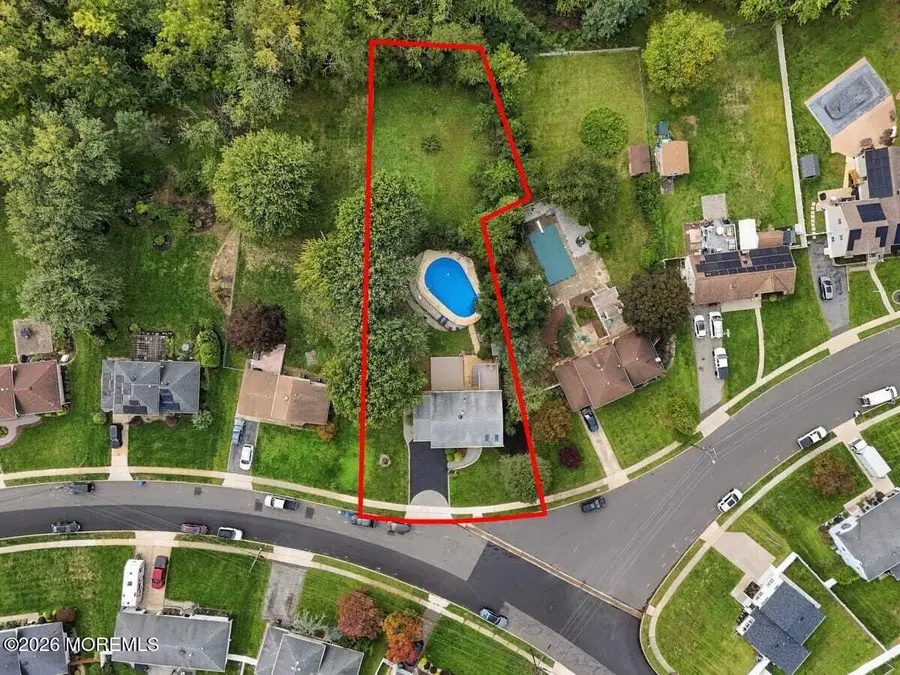 25 Koenig Lane, Freehold, NJ 07728 - #2
