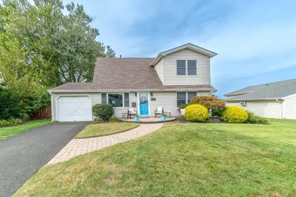 75 Boulevard, Keyport, NJ 07735