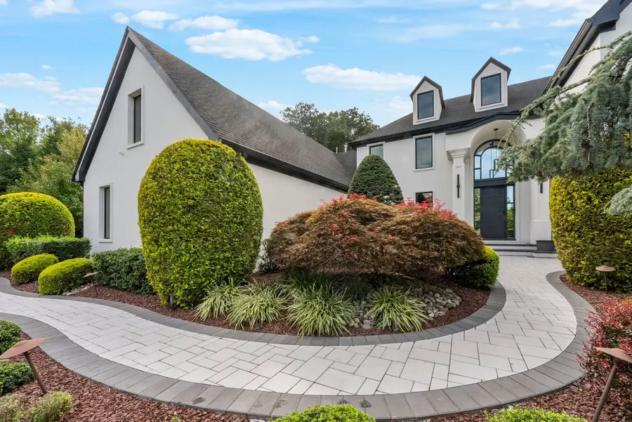 14 Huxley Court, Marlboro, NJ 07746 - #2