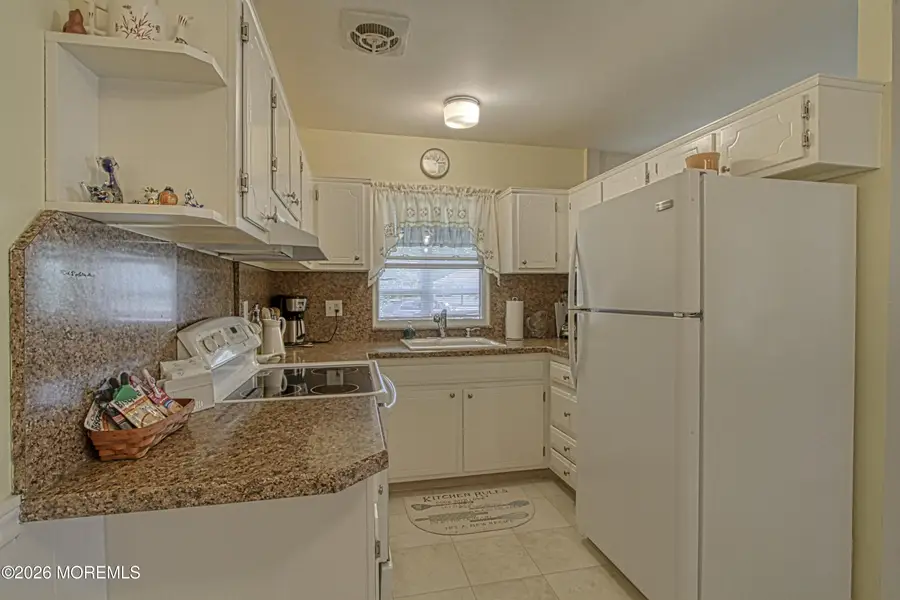 185 D Laurel Place, Whiting, NJ 08759 - #2