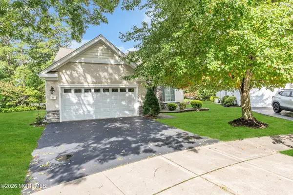 20 Montauk Place, Barnegat, NJ 08005