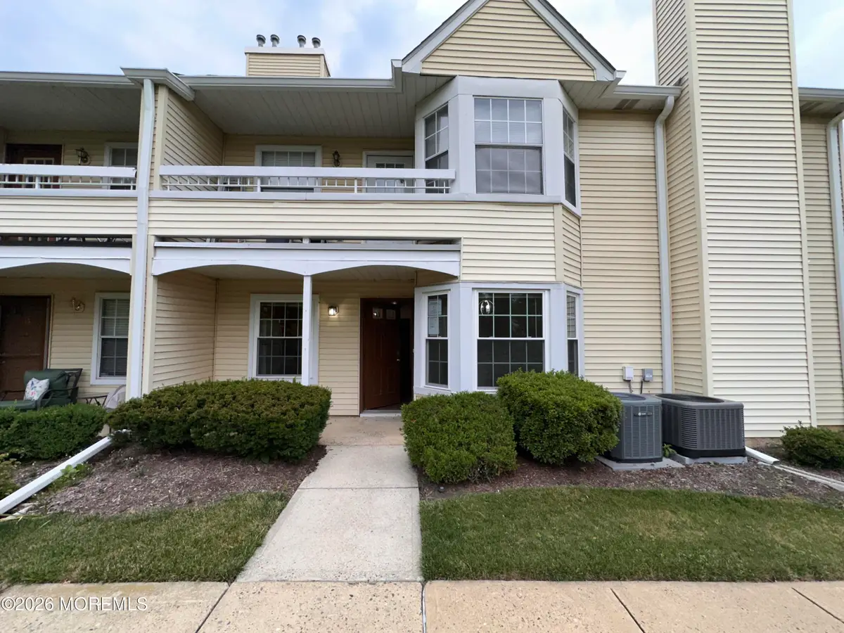 16 Fryer Court, Hightstown, NJ 08520 - #1