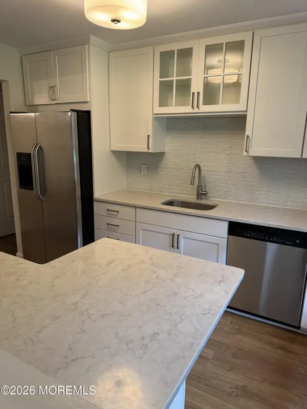 395 Brookview Court, Howell, NJ 07731