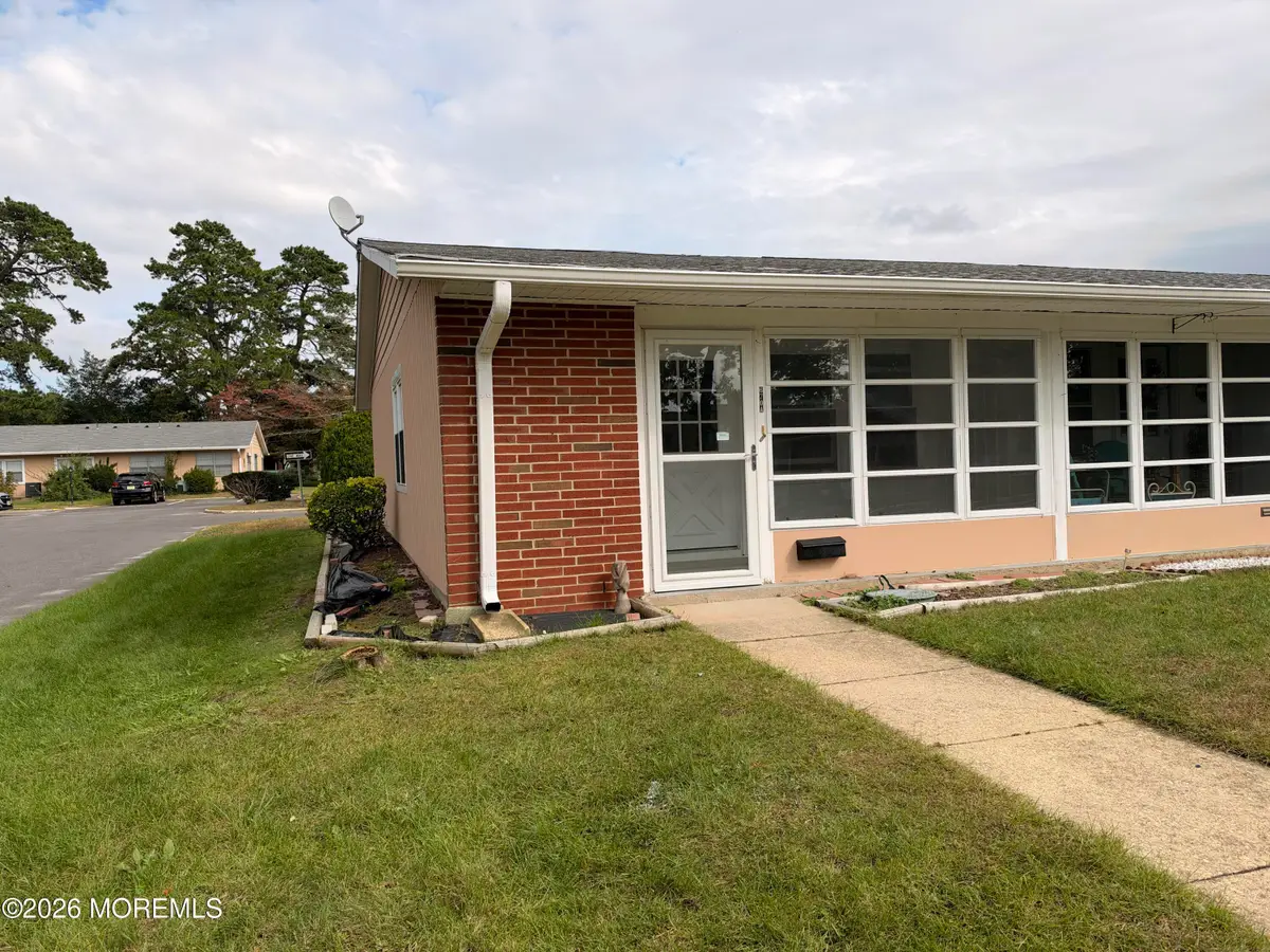 670A New Castle Court, Lakewood, NJ 08701 - #1