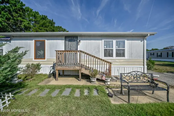 6 Tern Court, Whiting, NJ 08759