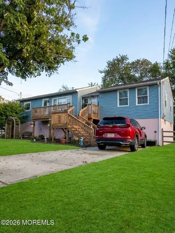 194 Brennan Concourse, Bayville, NJ 08721
