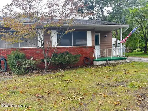 8 A Wyoming Avenue, Whiting, NJ 08759