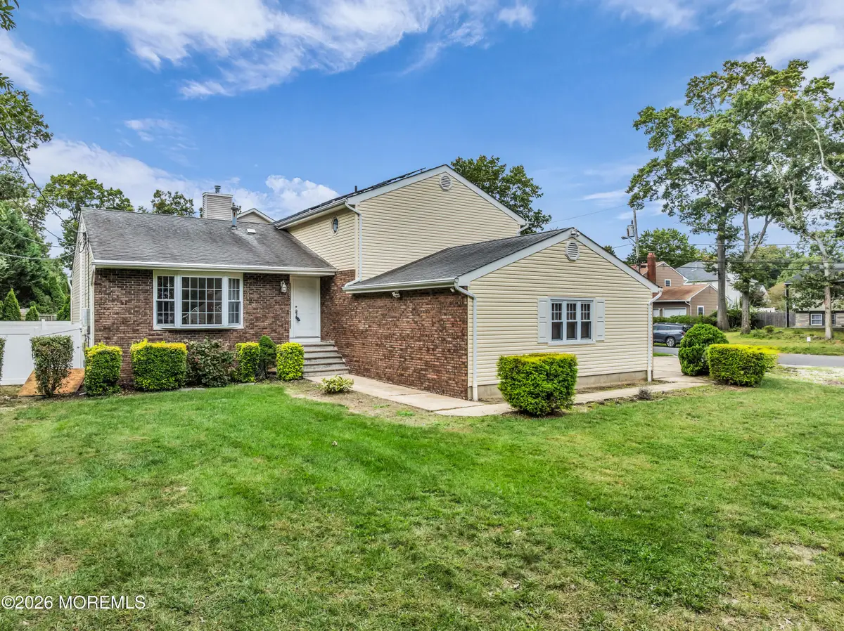 225 Genoa Avenue, Toms River, NJ 08753 - #1