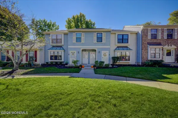 8 Deptford Court #6, Freehold, NJ 07728