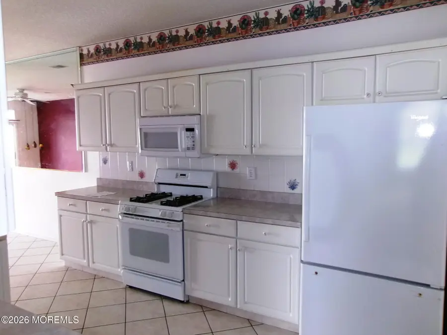 11 Sunnyfield Lane, Lakewood, NJ 08701 - #2