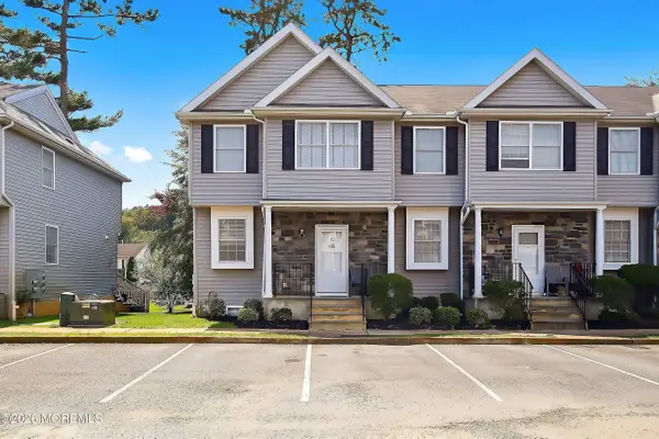 10 Rivka Lane, Lakewood, NJ 08701