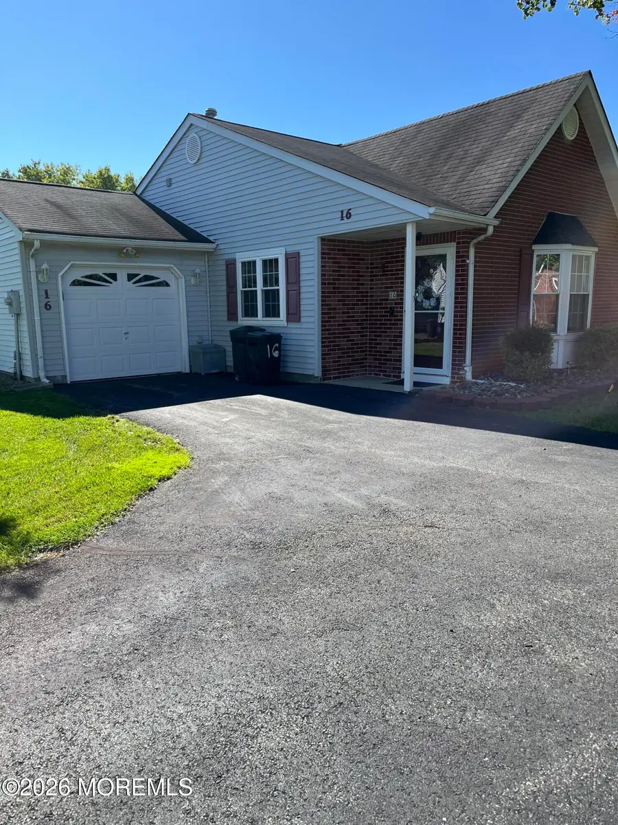 16 Morden Close #1000, Freehold, NJ 07728 - #2