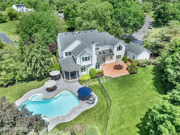 2 Falcons Rdg Circle, Holmdel, NJ 07733