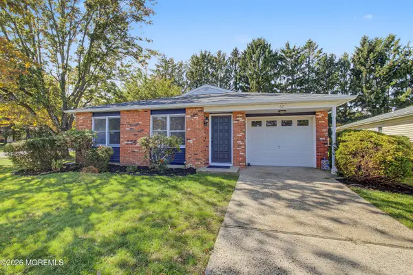 67 Lauren Lane, Brick, NJ 08723