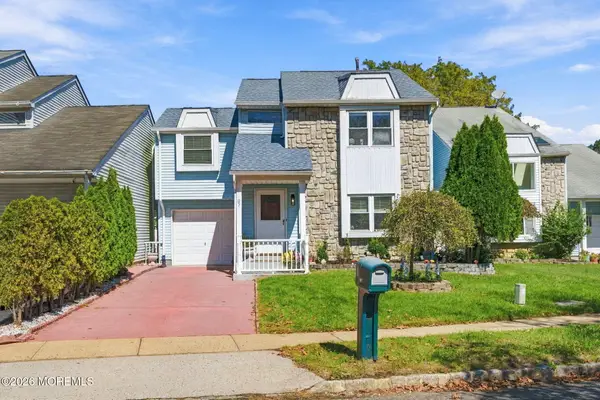 97 Winchester Drive, Hightstown, NJ 08520