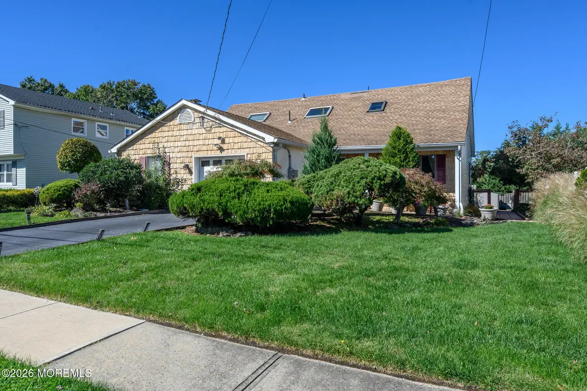 15 Carlow Way, Hazlet, NJ 07730 - #1