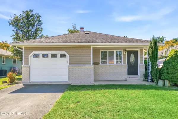 51 Charlotteville Drive, Toms River, NJ 08757