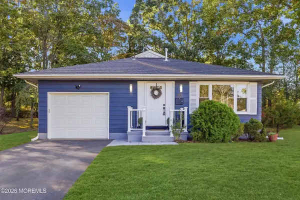 50 Heather Narrows, Toms River, NJ 08755