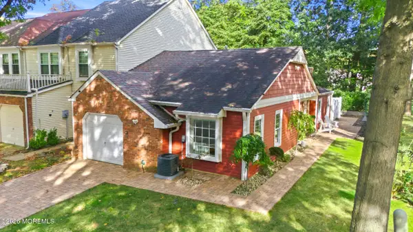 2 Sheffield Court, Old Bridge, NJ 08857