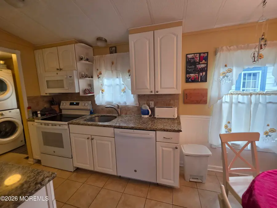 6 Fawn Run, Manalapan, NJ 07726 - #2