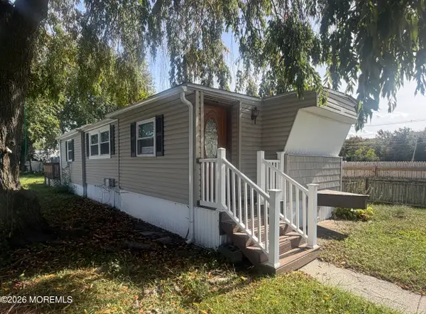 1 Bayshore Mobile, Hazlet, NJ 07730