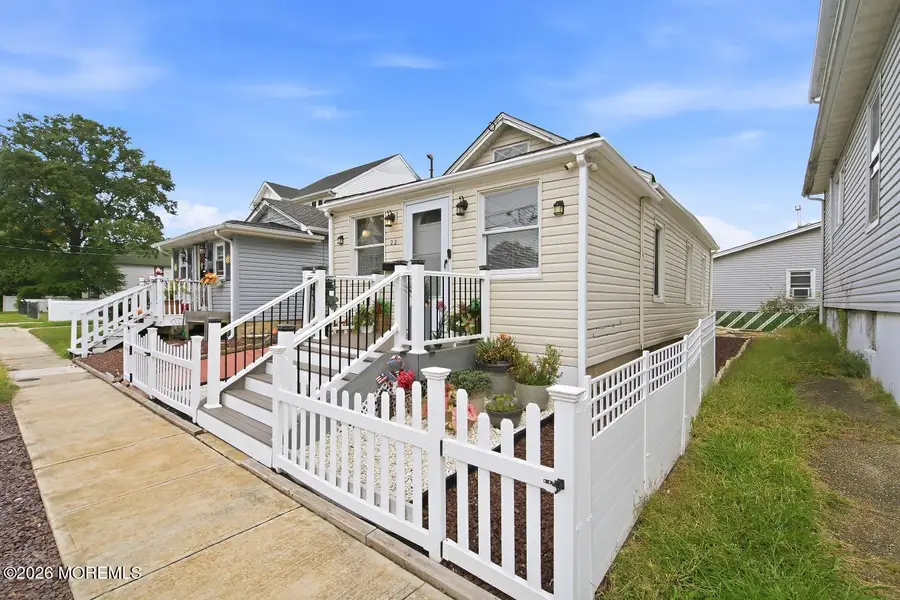 22 Briarwood Avenue, Keansburg, NJ 07734 - #2