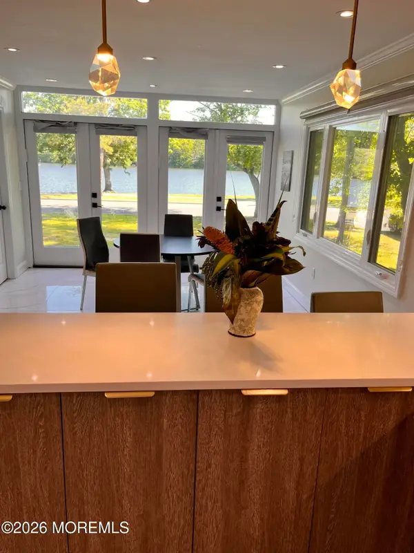 618 Lake Drive, Lakewood, NJ 08701