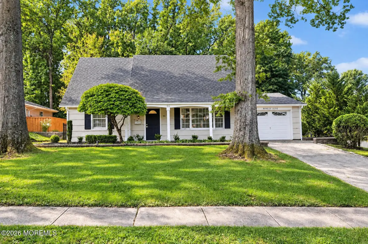 95 Warren Drive, Aberdeen, NJ 07747 - #1