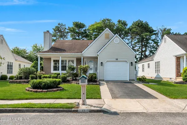 12 Kendal Drive, Toms River, NJ 08757