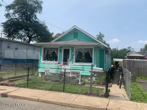 95 Twilight Avenue, Keansburg, NJ 07734
