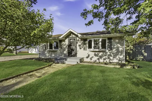 308 Tiller Avenue, Beachwood, NJ 08722
