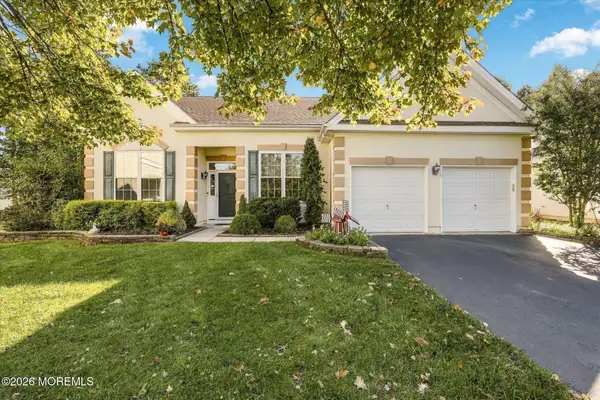 21 Headwaters Place, Barnegat, NJ 08005