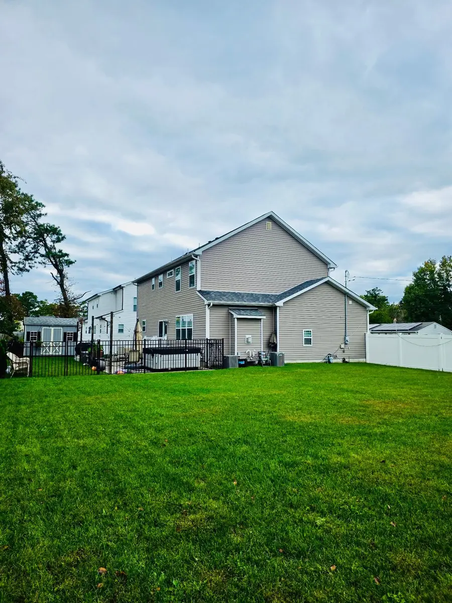 1124 Monmouth Avenue, Toms River, NJ 08757 - #3