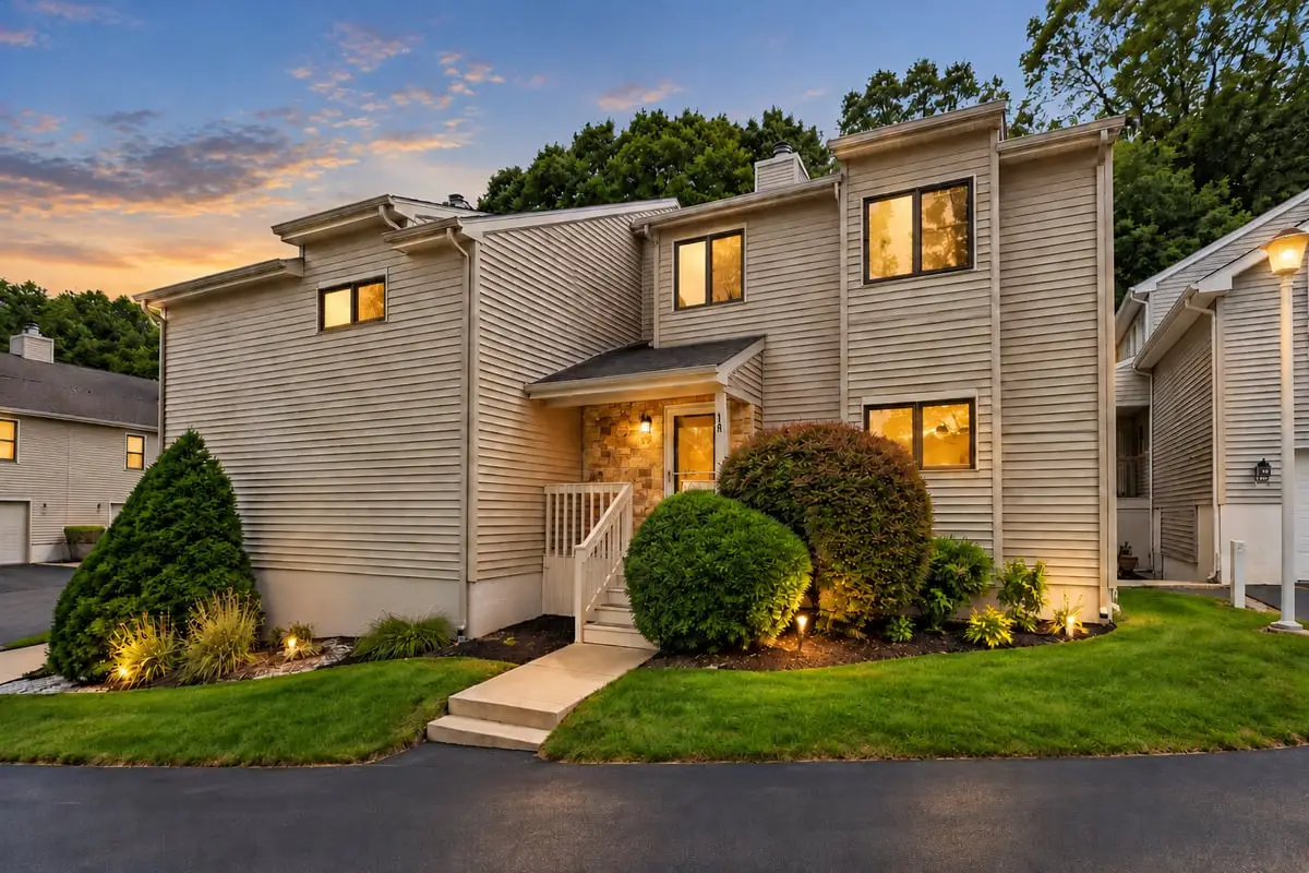 18 Oxford Lane, Middletown, NJ 07748 - #1