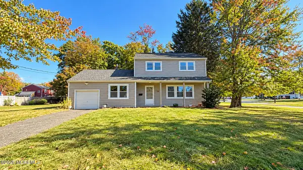 34 Winthrop Drive, Manalapan, NJ 07726