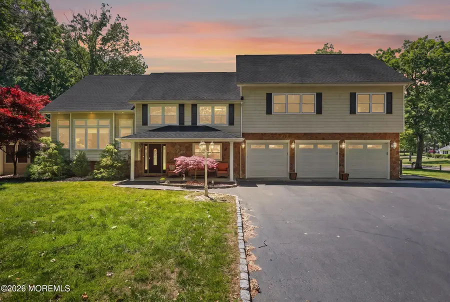23 Galahad Drive, Manalapan, NJ 07726 - #2