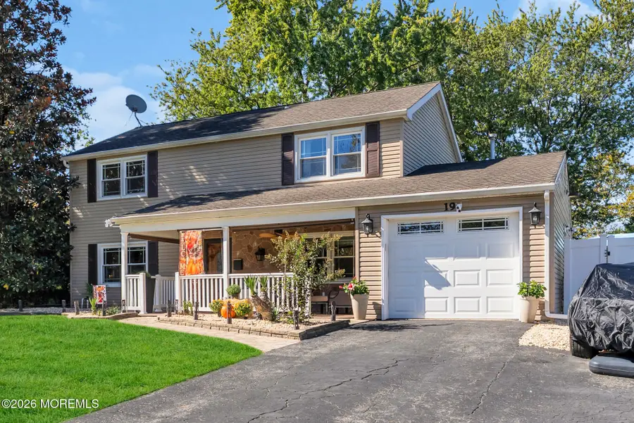 19 Ambler Lane, Aberdeen, NJ 07747 - #2
