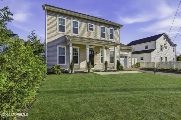 17 4th Avenue, Toms River, NJ 08757