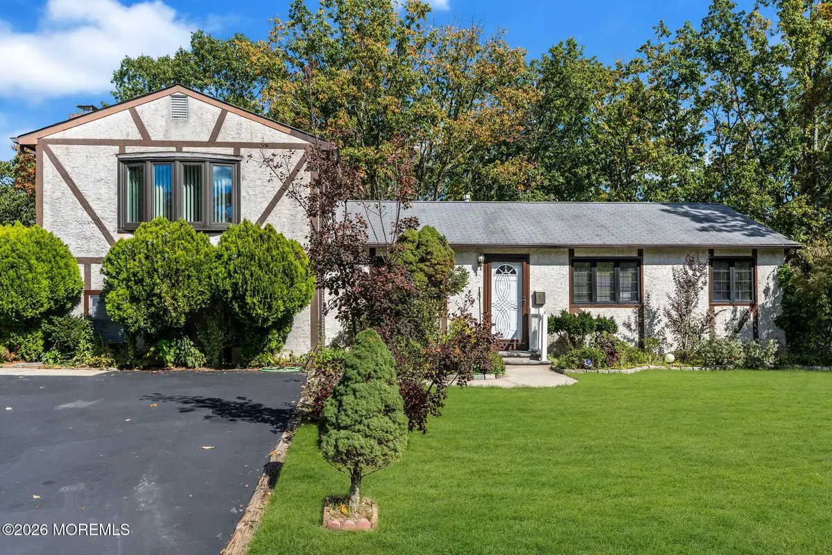 4 Hemlock Road, Howell, NJ 07731 - #1