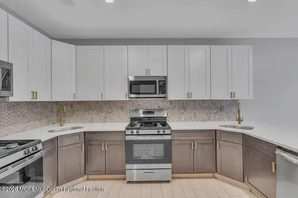 6 Taft Avenue, Lakewood, NJ 08701
