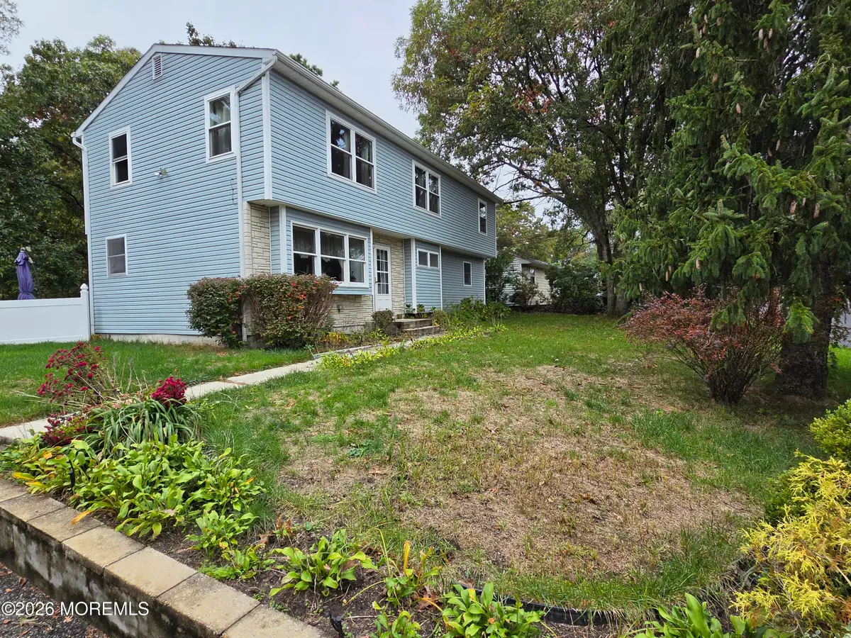 15 Western Drive, Howell, NJ 07731 - #1